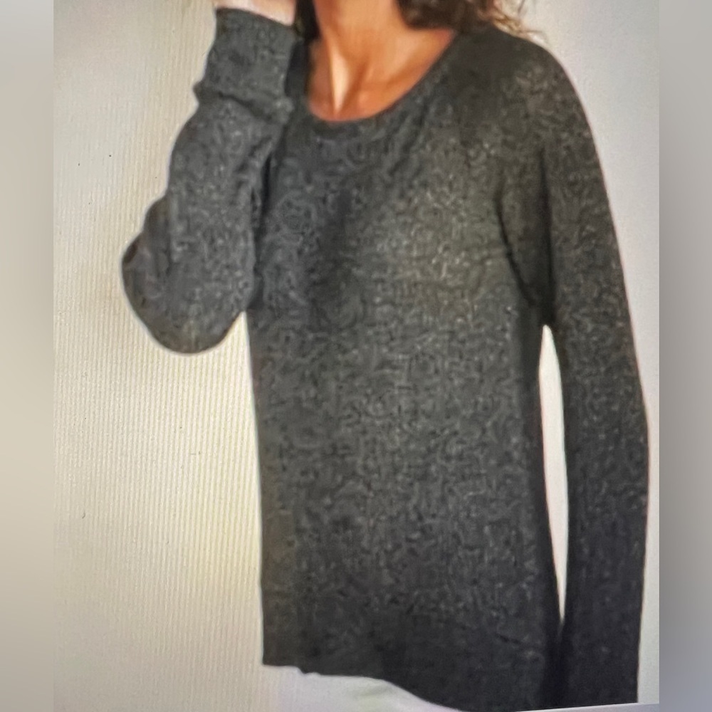 Old Navy Plush Ribbed Long Sleeve T-shirt. Graphite gray. Women’s size M